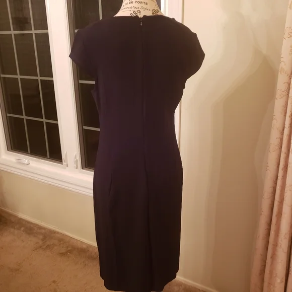 Signature Collection Dress 👗 - Picture 4 of 4